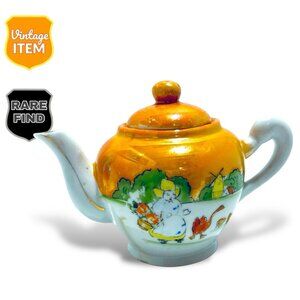 Vintage Miniature Porcelain Childrens Collectible Teapot. Made in Japan. RARE!
